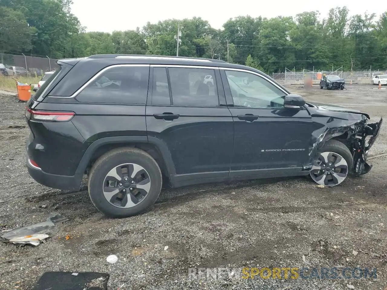 3 Photograph of a damaged car 1C4RJYB65PC623689 JEEP GRAND CHER 2023