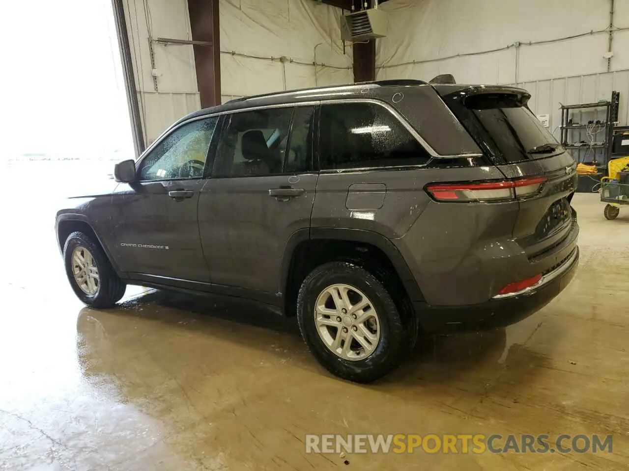 2 Photograph of a damaged car 1C4RJGAGXRC708096 JEEP GRAND CHER 2024