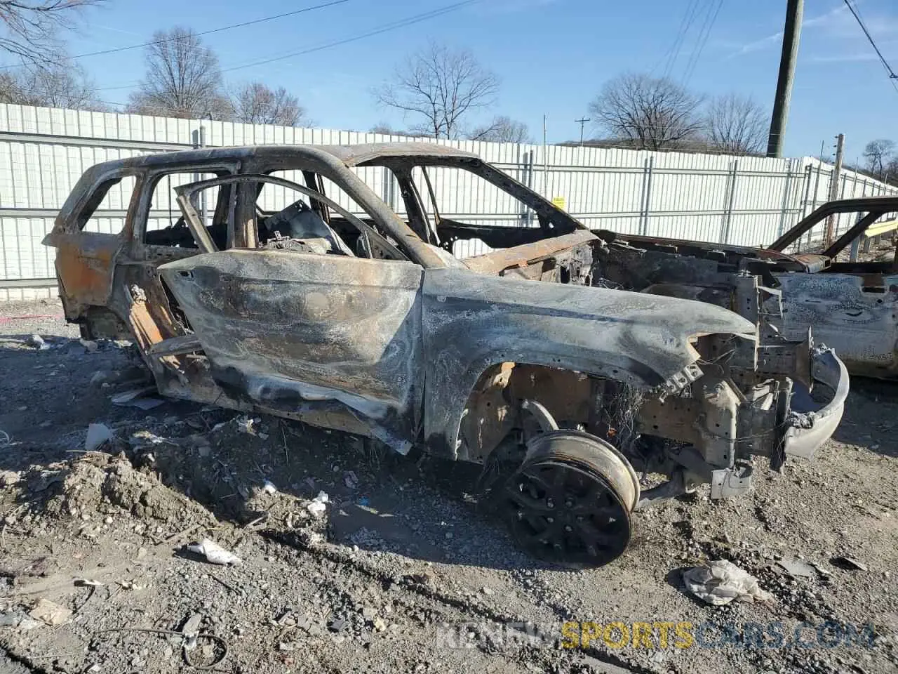 4 Photograph of a damaged car 1C4RJHAG5R8950609 JEEP GRAND CHER 2024