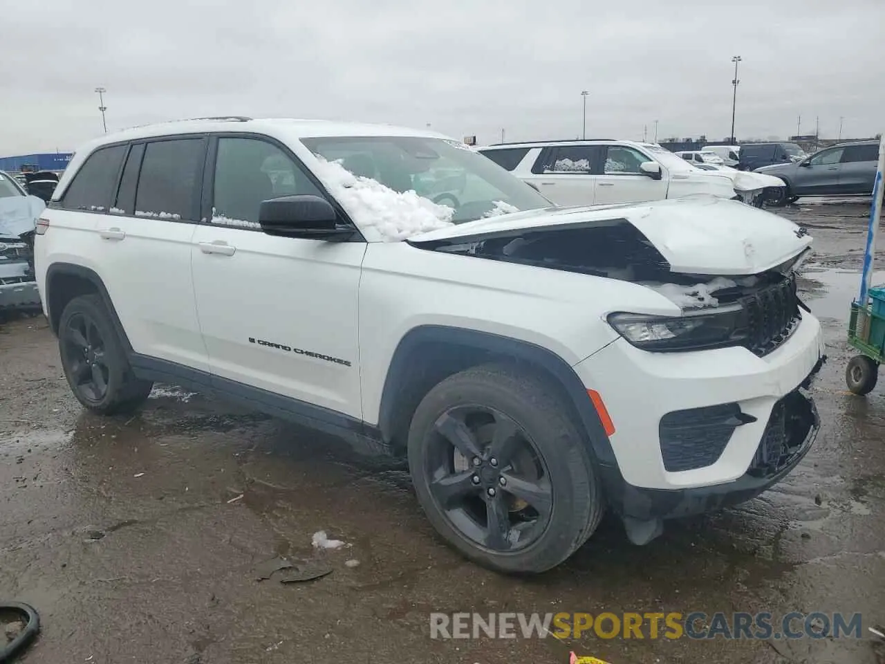 4 Photograph of a damaged car 1C4RJHAG7R8934489 JEEP GRAND CHER 2024