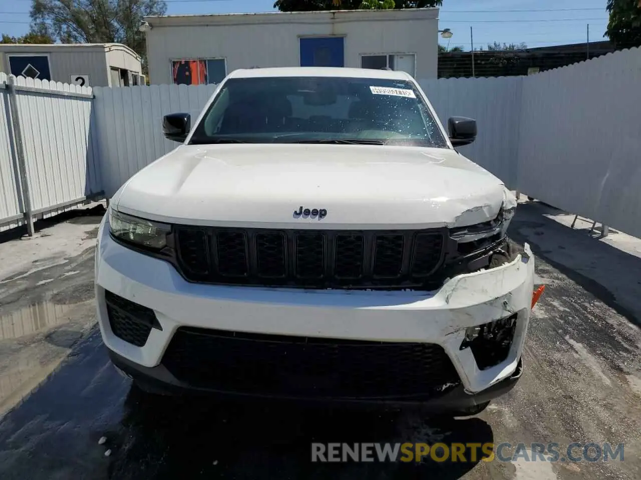 5 Photograph of a damaged car 1C4RJHAG9RC124584 JEEP GRAND CHER 2024