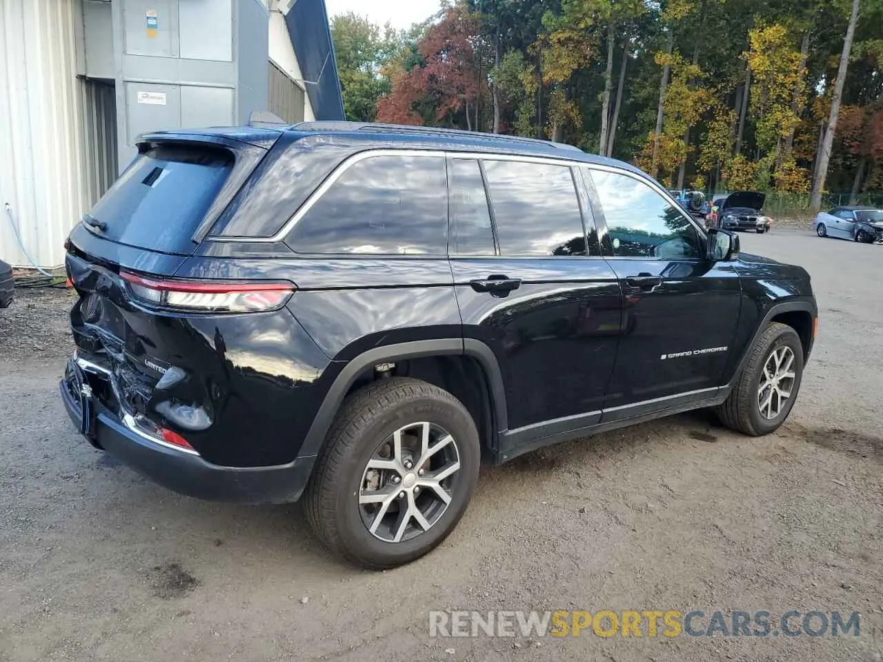 3 Photograph of a damaged car 1C4RJHBG3RC108962 JEEP GRAND CHER 2024