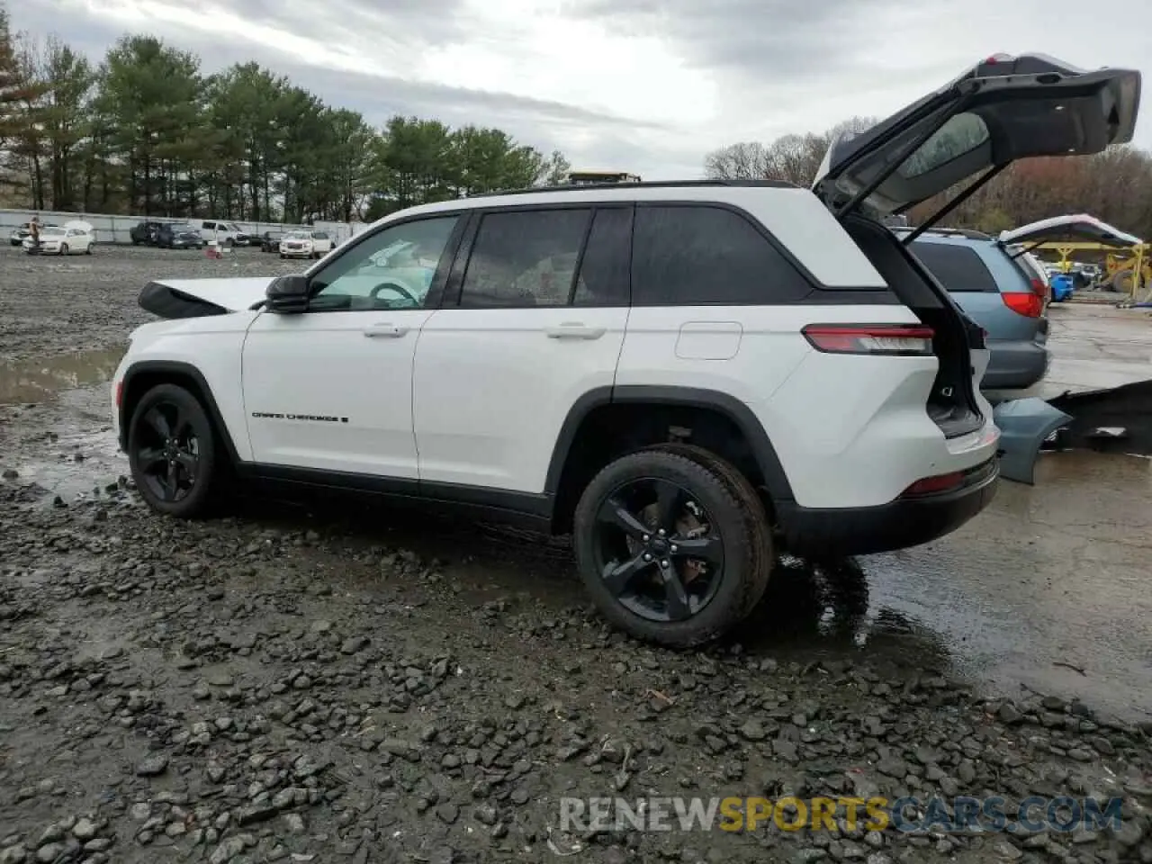 2 Photograph of a damaged car 1C4RJHBG7RC702096 JEEP GRAND CHER 2024