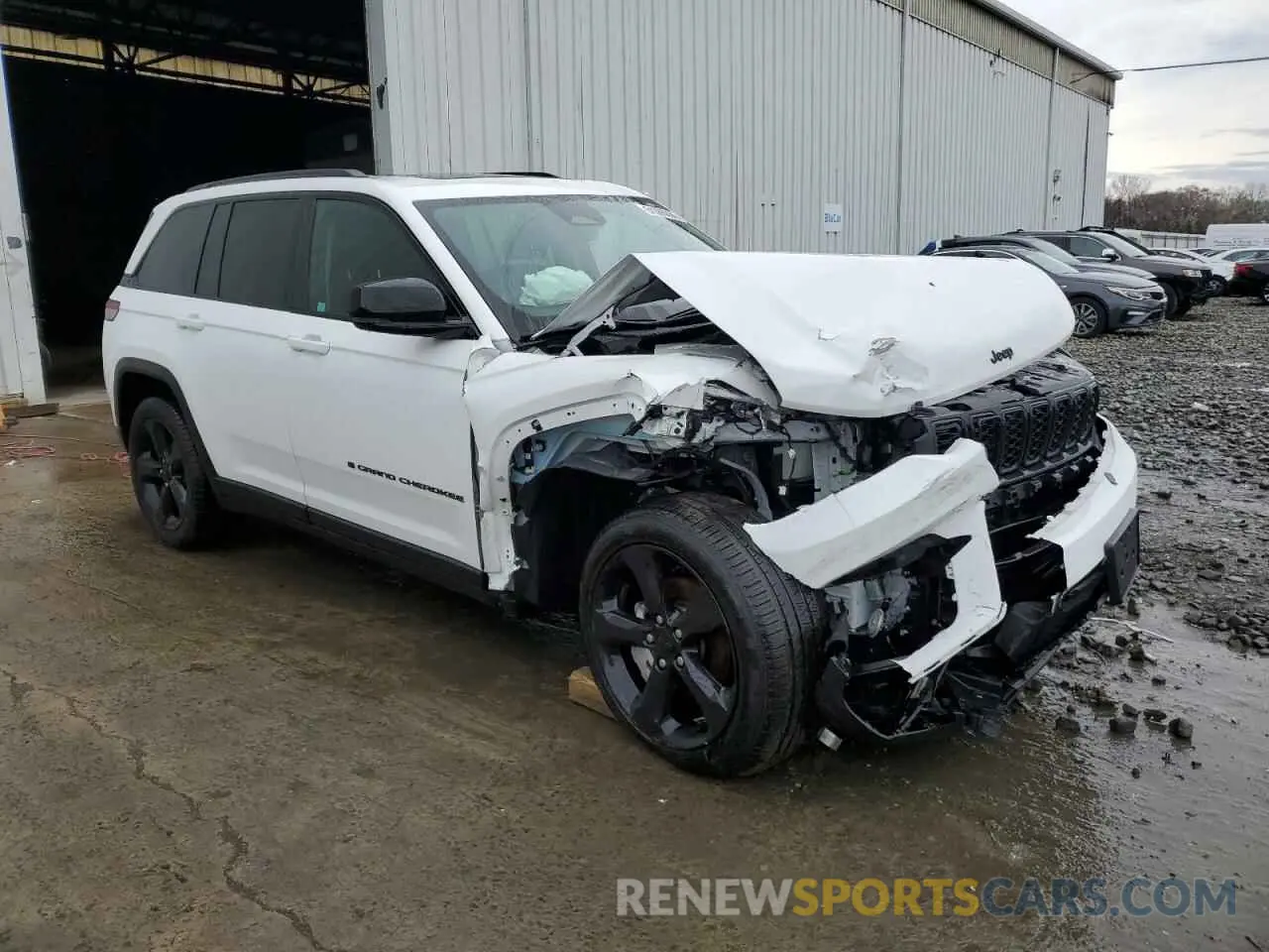 4 Photograph of a damaged car 1C4RJHBG7RC702096 JEEP GRAND CHER 2024