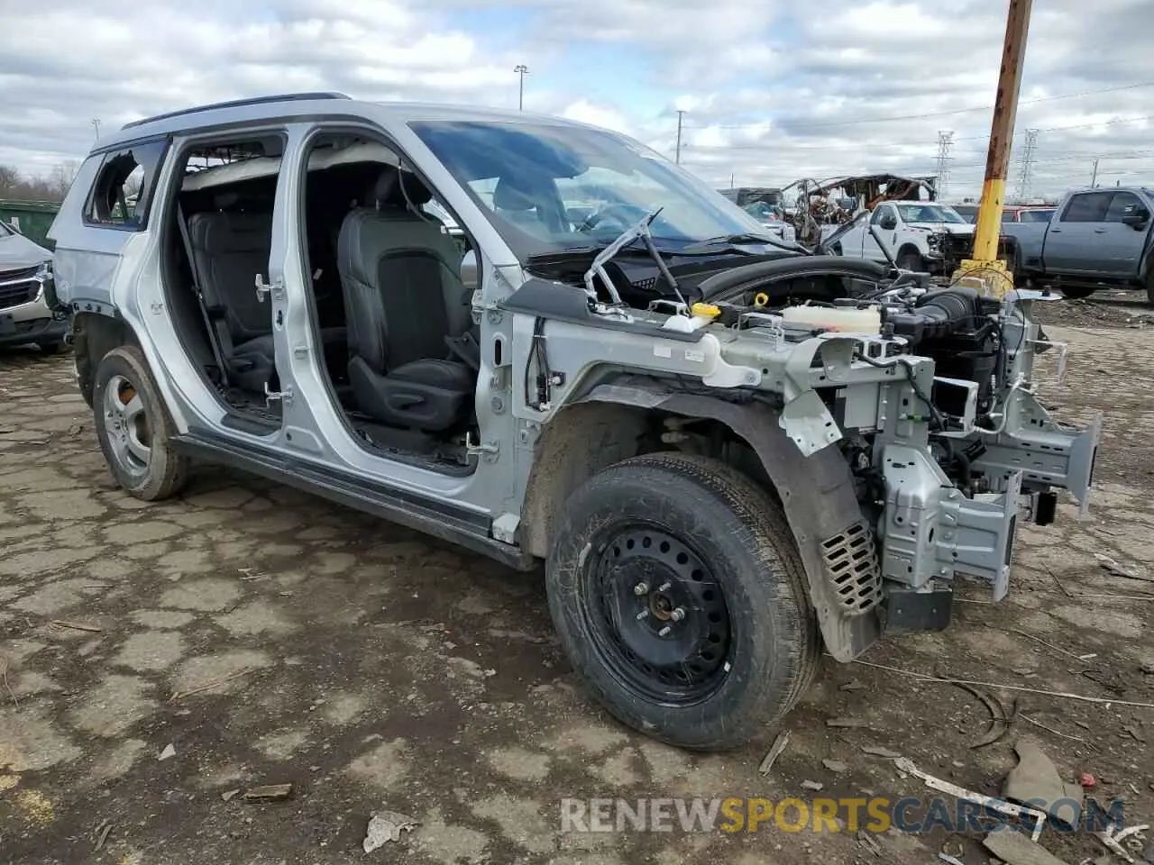 4 Photograph of a damaged car 1C4RJKAG1R8508522 JEEP GRAND CHER 2024