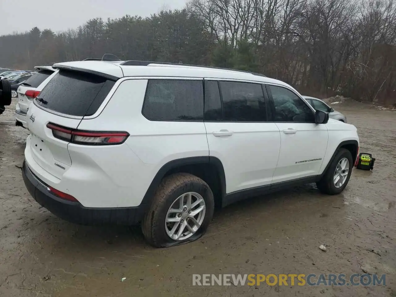 3 Photograph of a damaged car 1C4RJKAG2R8947048 JEEP GRAND CHER 2024