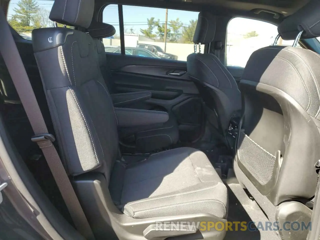 11 Photograph of a damaged car 1C4RJKAG4R8618433 JEEP GRAND CHER 2024