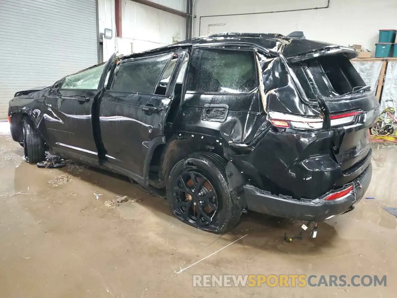 2 Photograph of a damaged car 1C4RJKAG9R8535662 JEEP GRAND CHER 2024