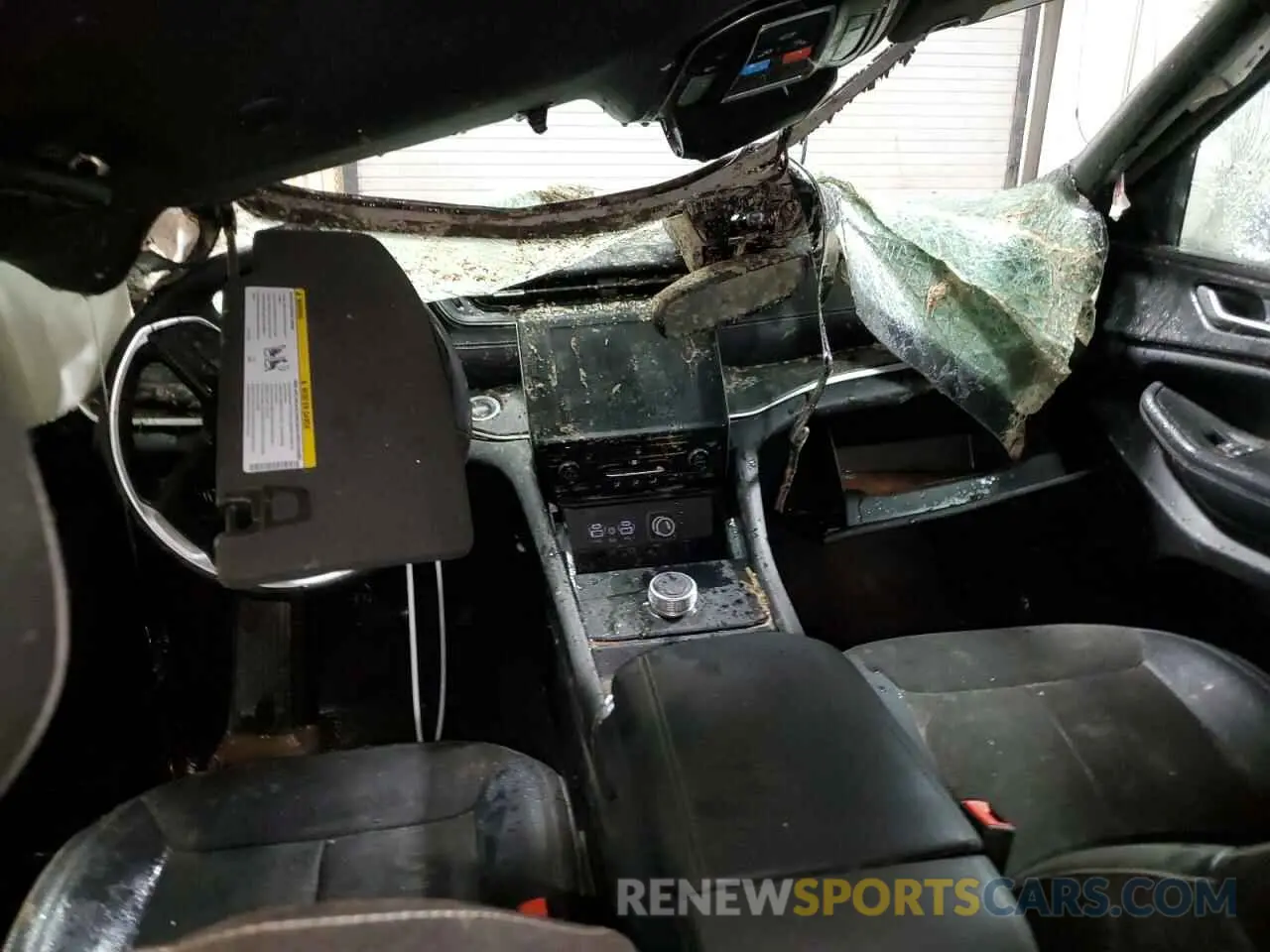 8 Photograph of a damaged car 1C4RJKAG9R8535662 JEEP GRAND CHER 2024