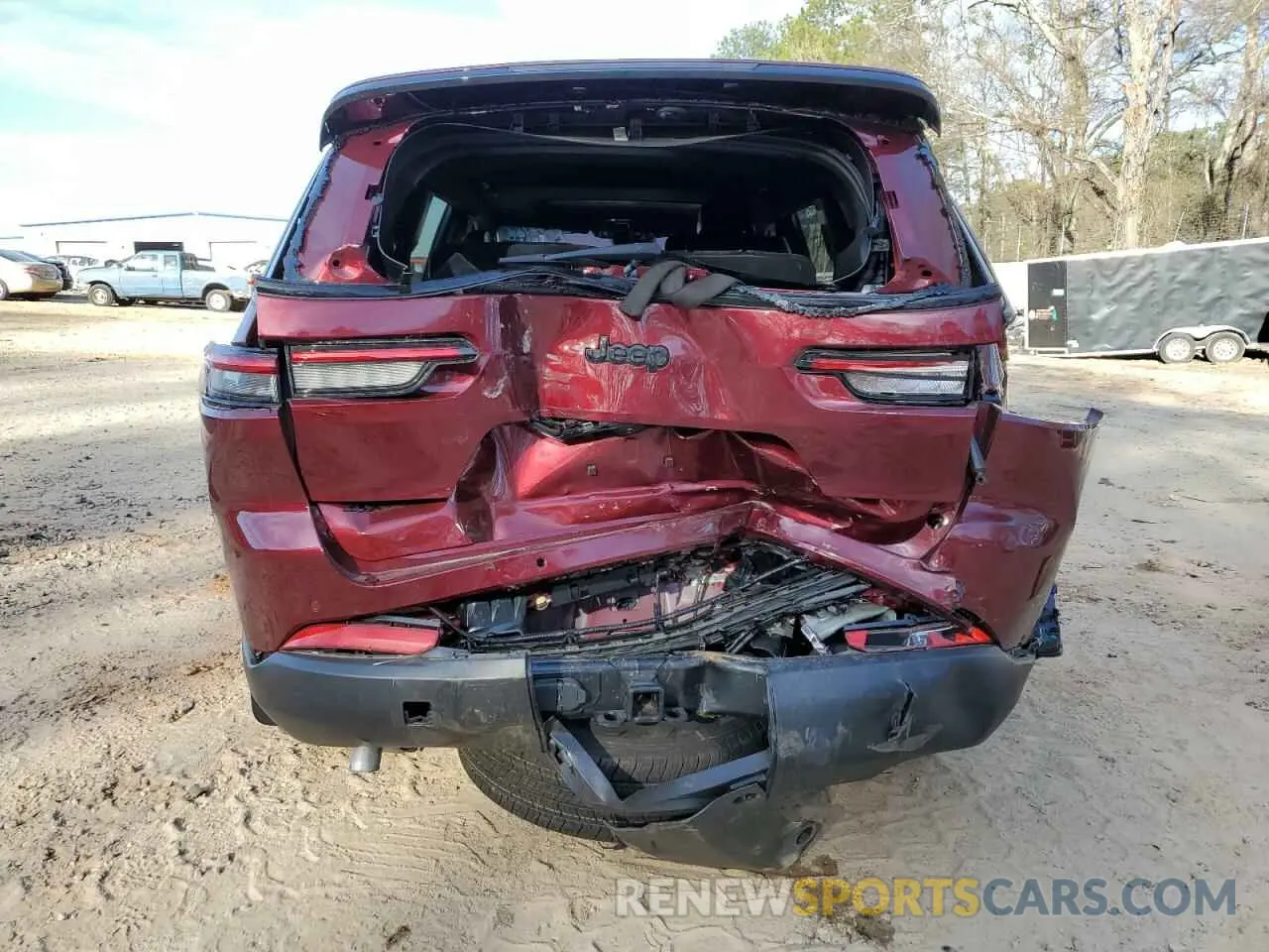 6 Photograph of a damaged car 1C4RJKAGXR8570386 JEEP GRAND CHER 2024