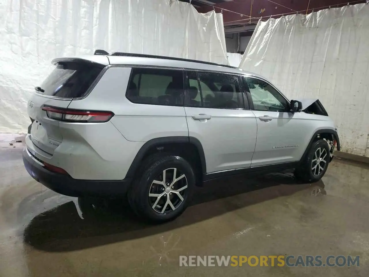 3 Photograph of a damaged car 1C4RJKBG0R8602681 JEEP GRAND CHER 2024
