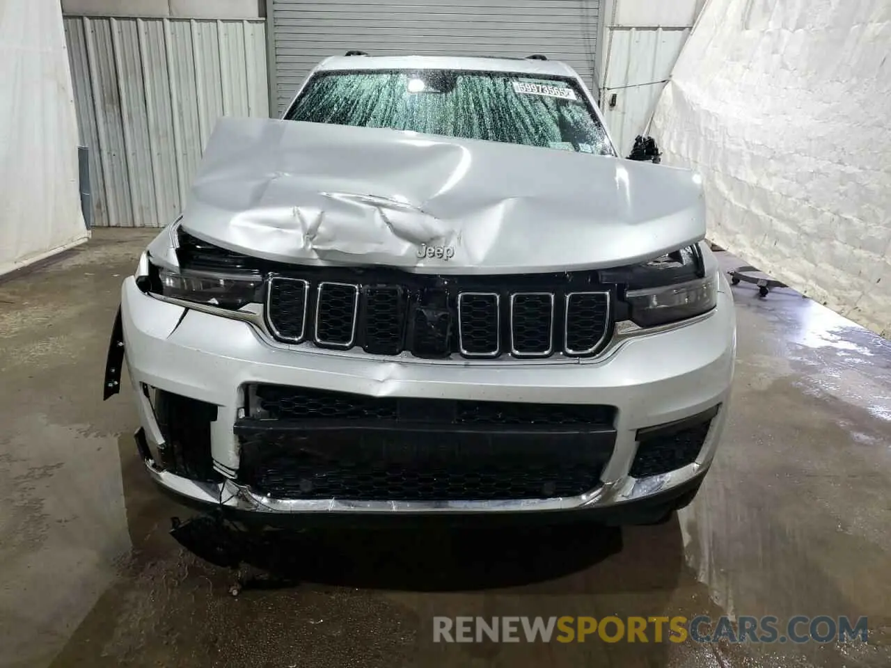 5 Photograph of a damaged car 1C4RJKBG0R8602681 JEEP GRAND CHER 2024