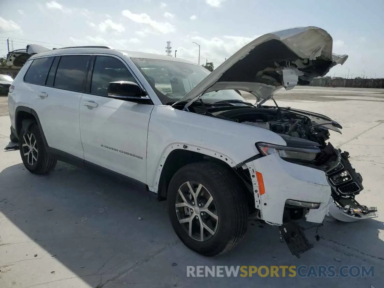 4 Photograph of a damaged car 1C4RJKBG3R8602397 JEEP GRAND CHER 2024
