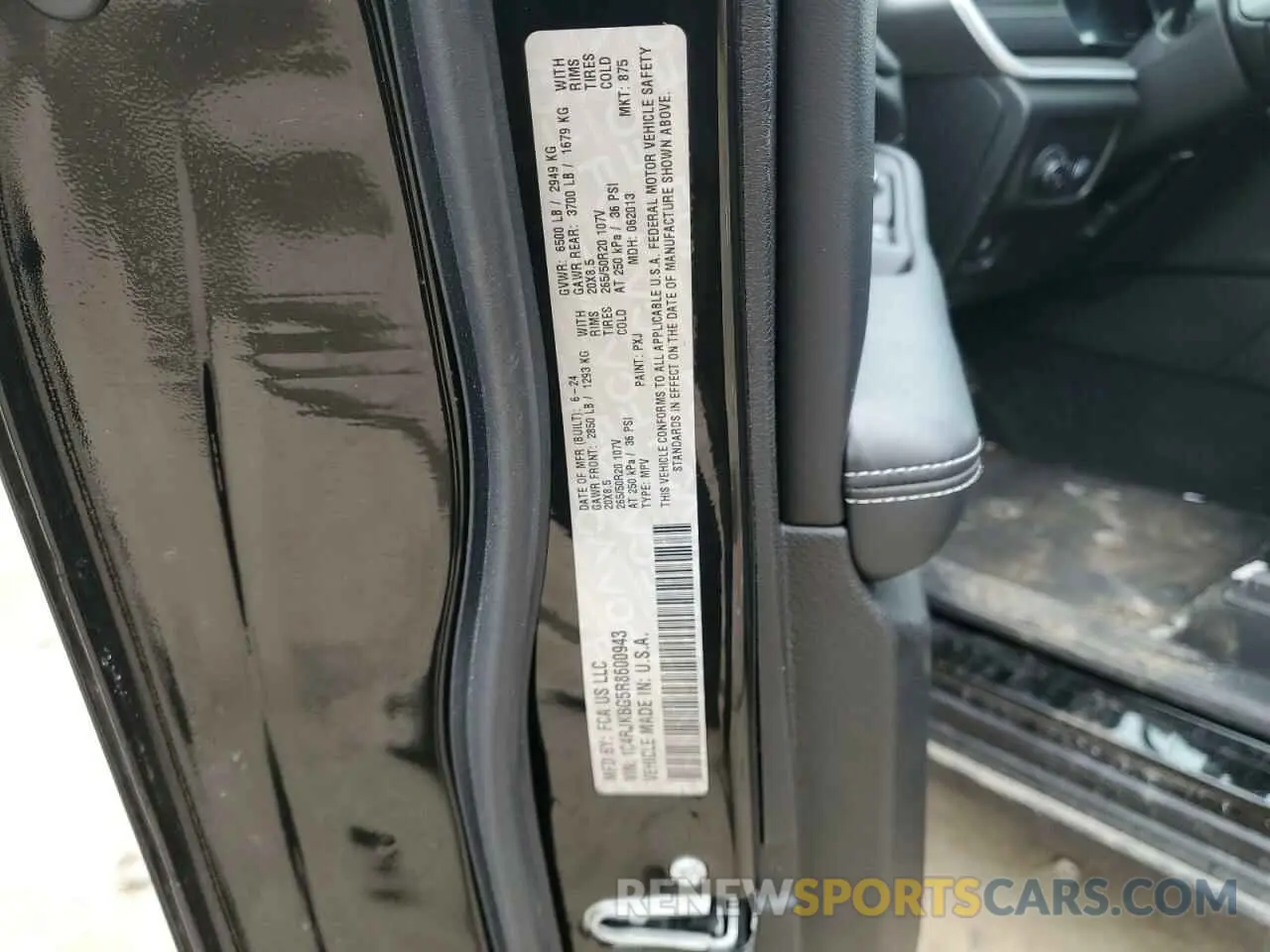 13 Photograph of a damaged car 1C4RJKBG5R8600943 JEEP GRAND CHER 2024
