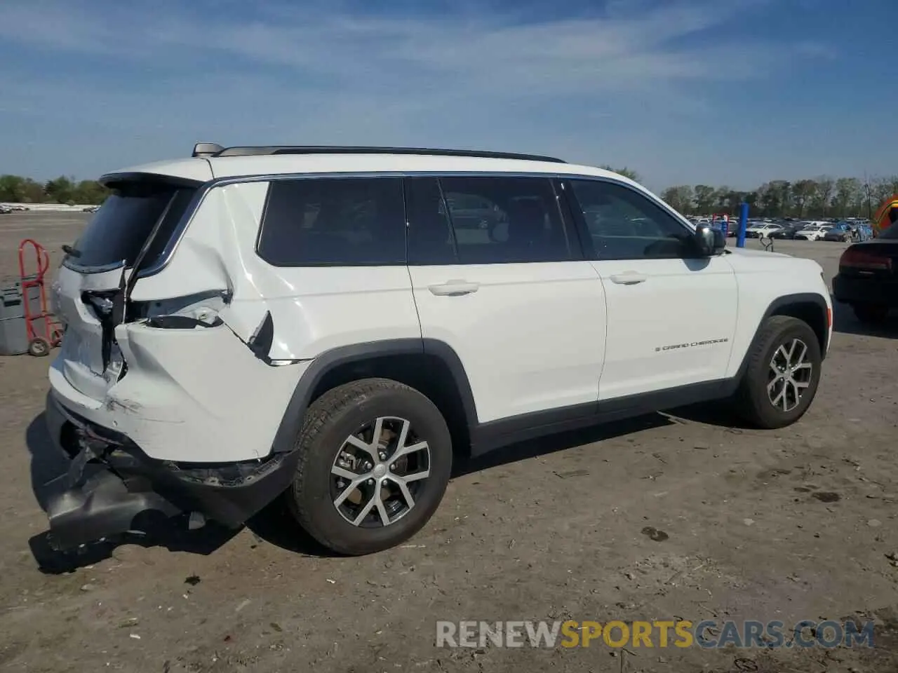 3 Photograph of a damaged car 1C4RJKBG6R8501368 JEEP GRAND CHER 2024