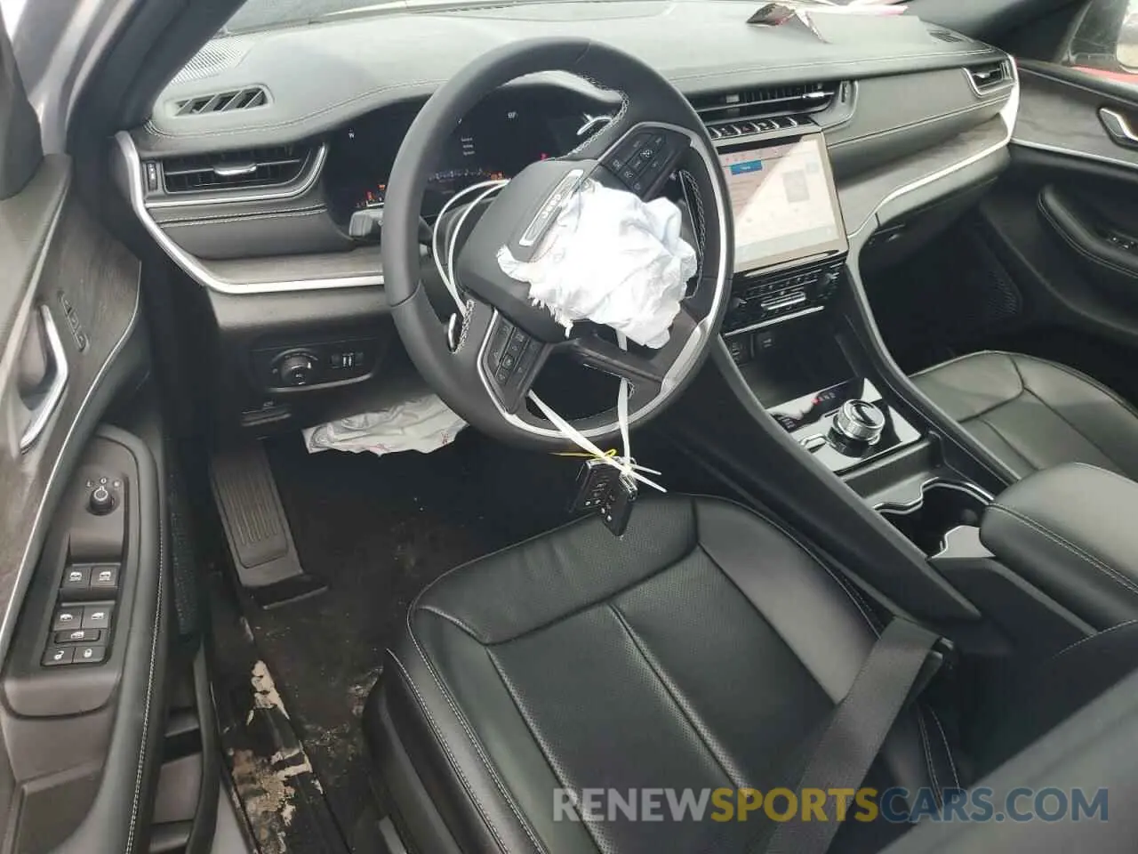 8 Photograph of a damaged car 1C4RJKBG7R8552278 JEEP GRAND CHER 2024