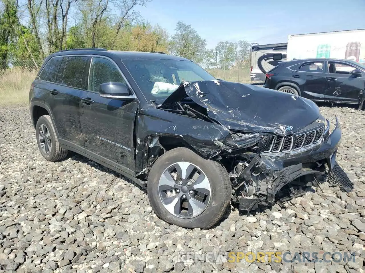 4 Photograph of a damaged car 1C4RJYB62R8541876 JEEP GRAND CHER 2024