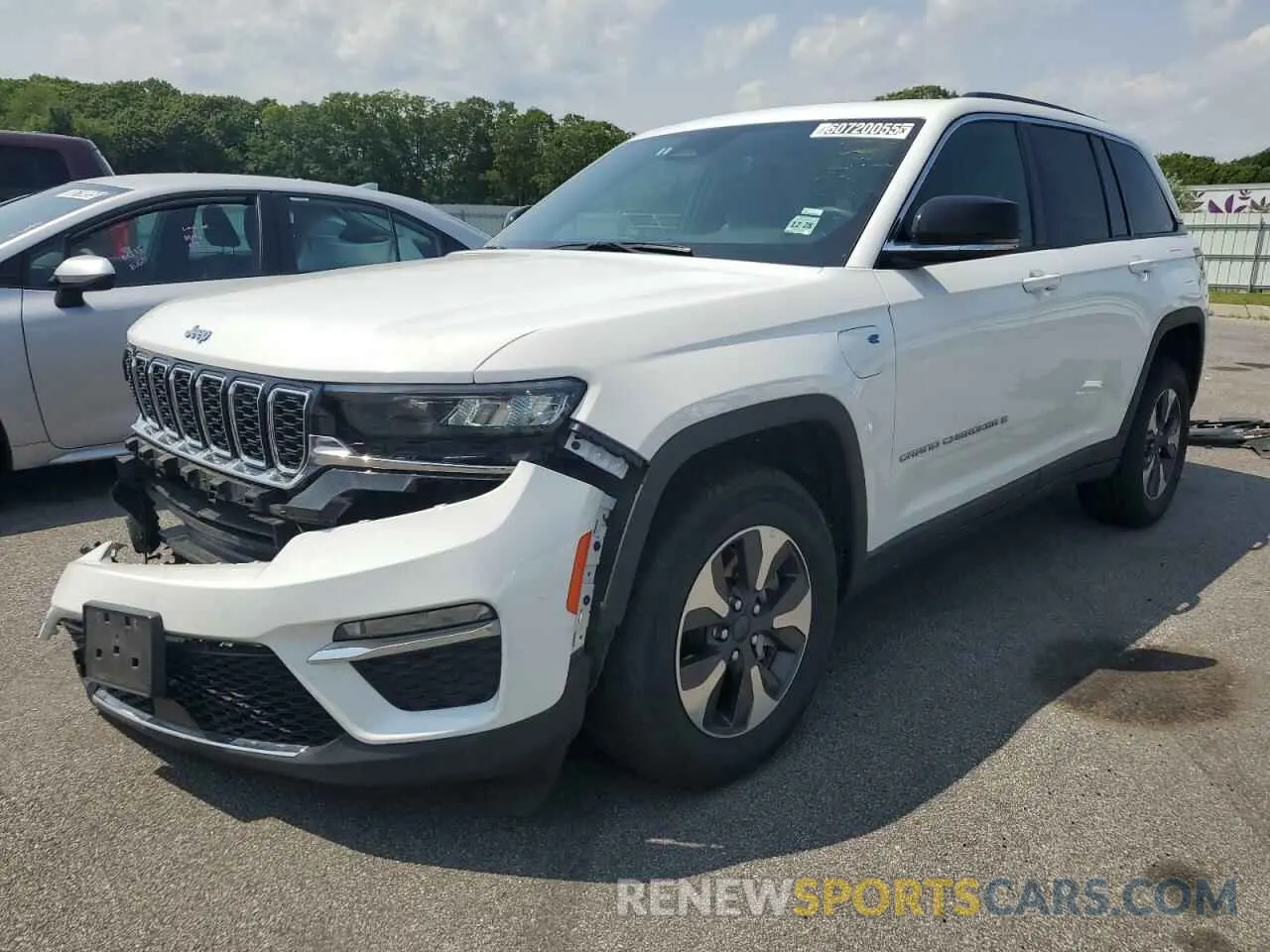 1 Photograph of a damaged car 1C4RJYB62RC120284 JEEP GRAND CHER 2024