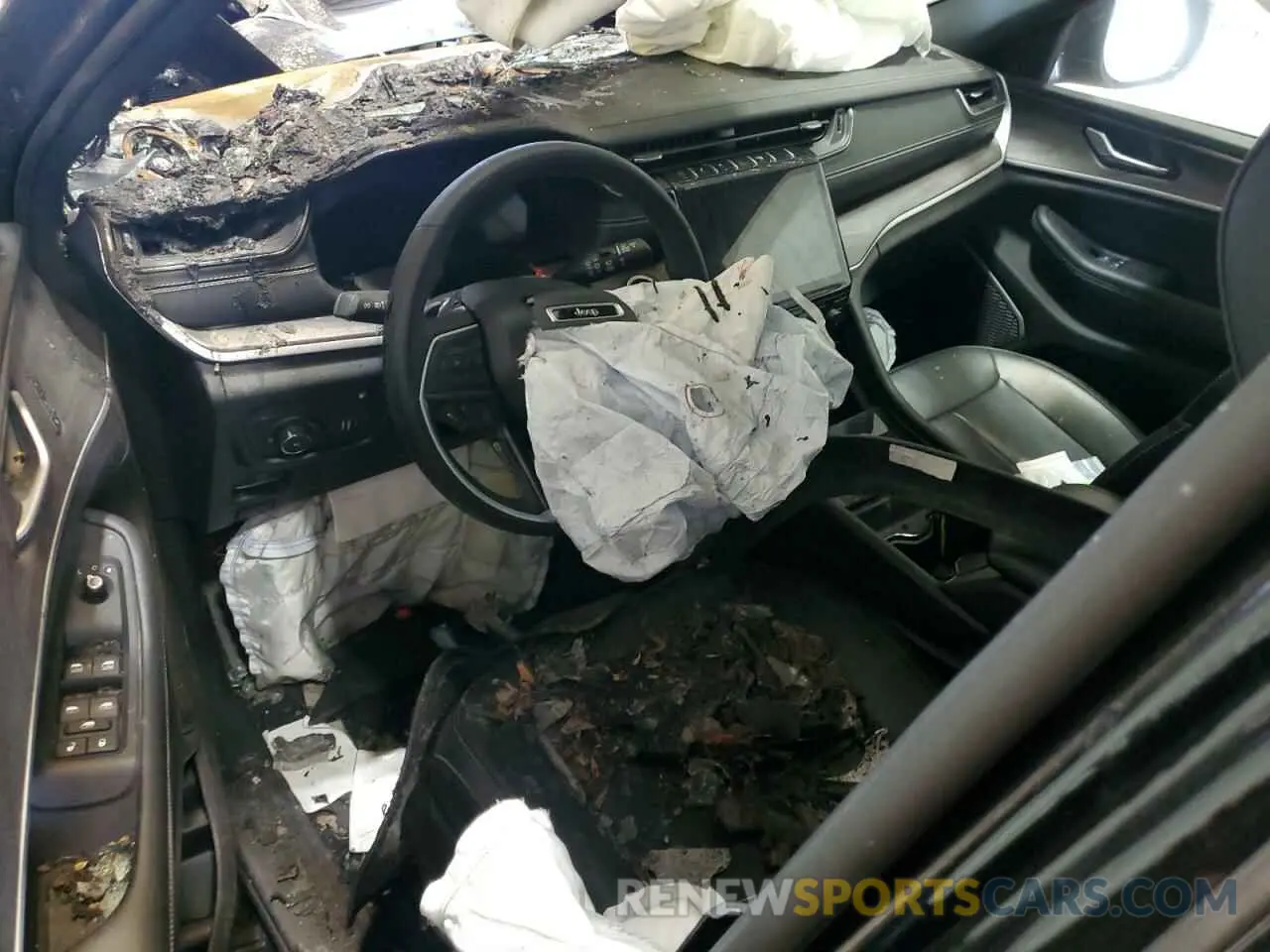 8 Photograph of a damaged car 1C4RJYB62RC124870 JEEP GRAND CHER 2024