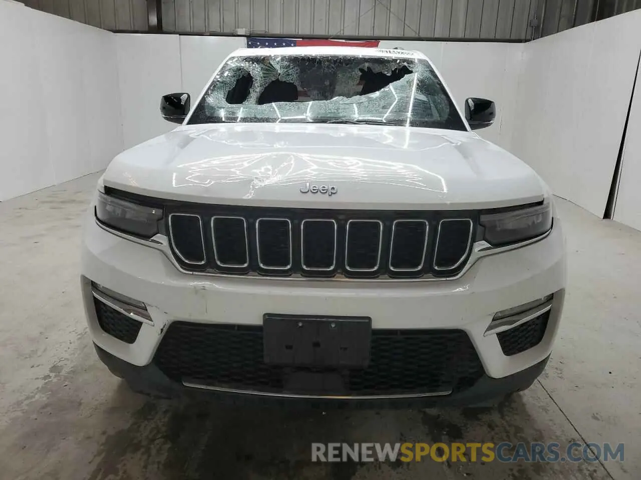 5 Photograph of a damaged car 1C4RJYB64RC116608 JEEP GRAND CHER 2024
