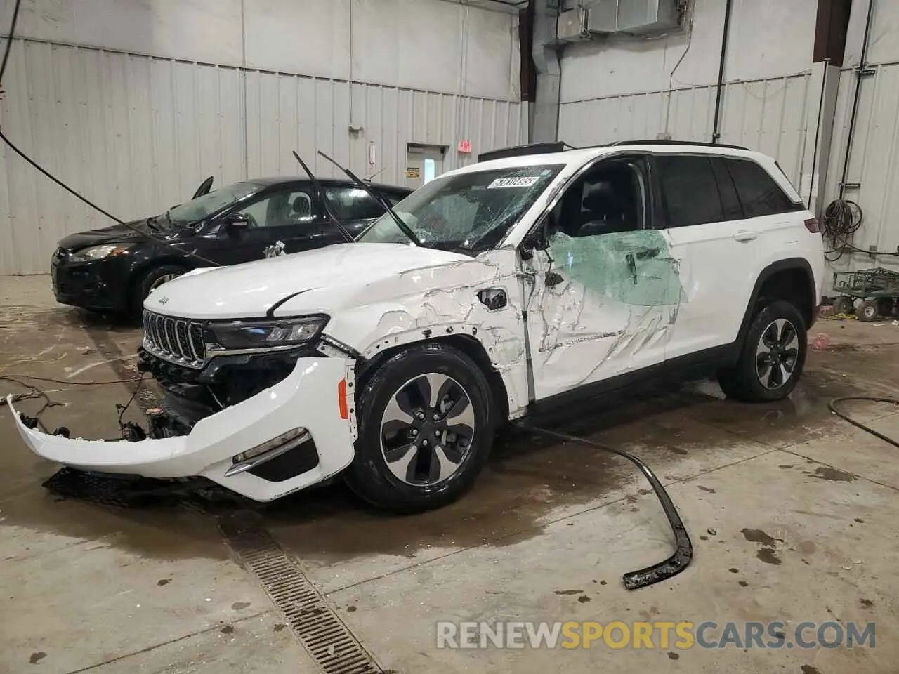 1 Photograph of a damaged car 1C4RJYB65RC120683 JEEP GRAND CHER 2024