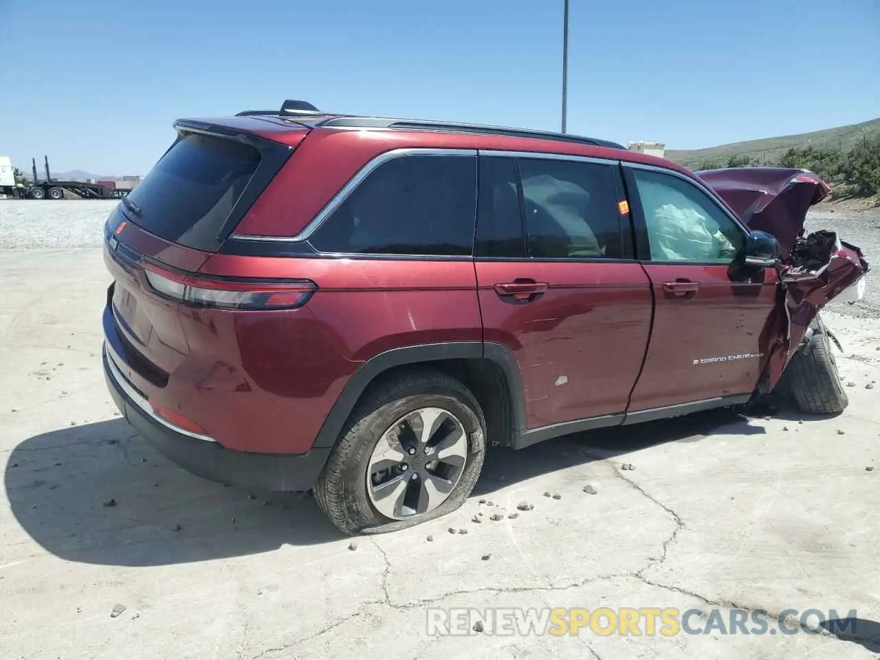 3 Photograph of a damaged car 1C4RJYB67R8518450 JEEP GRAND CHER 2024