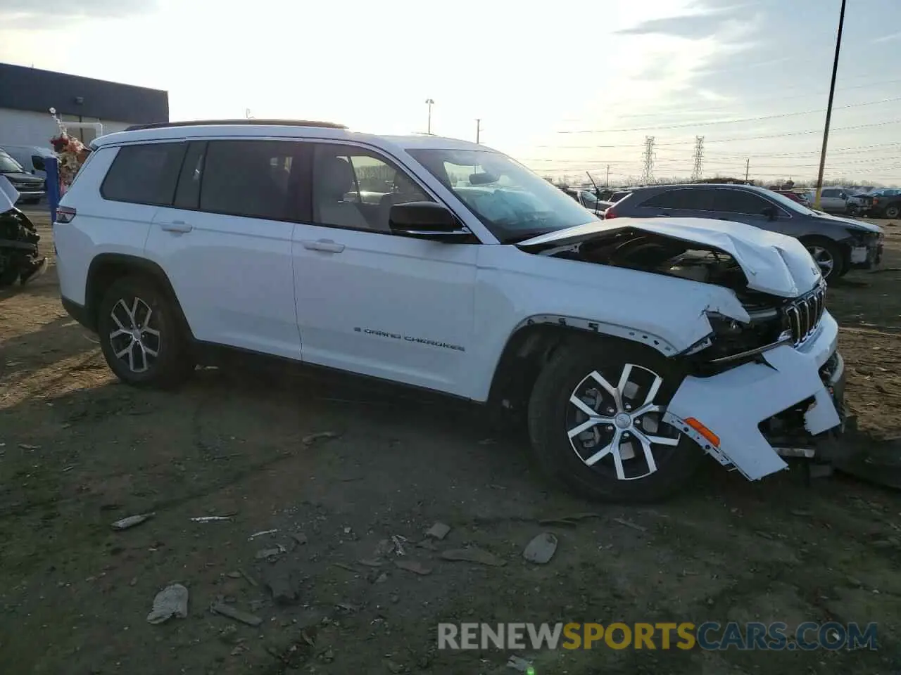 4 Photograph of a damaged car 1C4RJKBG4S8634961 JEEP GRAND CHER 2025