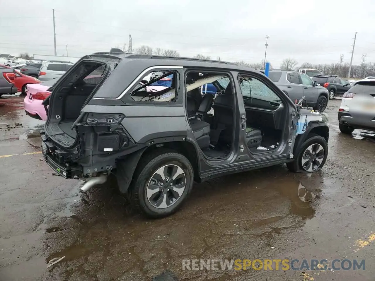 3 Photograph of a damaged car 1C4RJYB67S8664191 JEEP GRAND CHER 2025