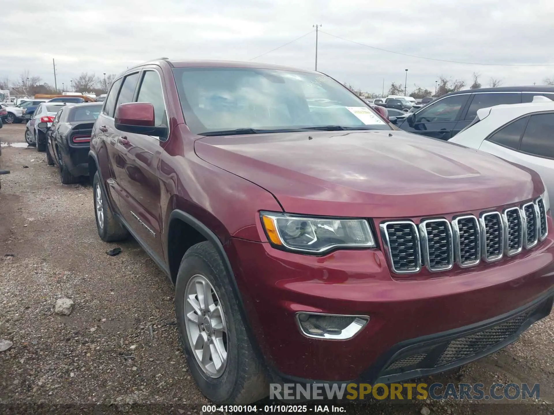 1 Photograph of a damaged car 1C4RJEAG0KC543895 JEEP GRAND CHEROKEE 2019