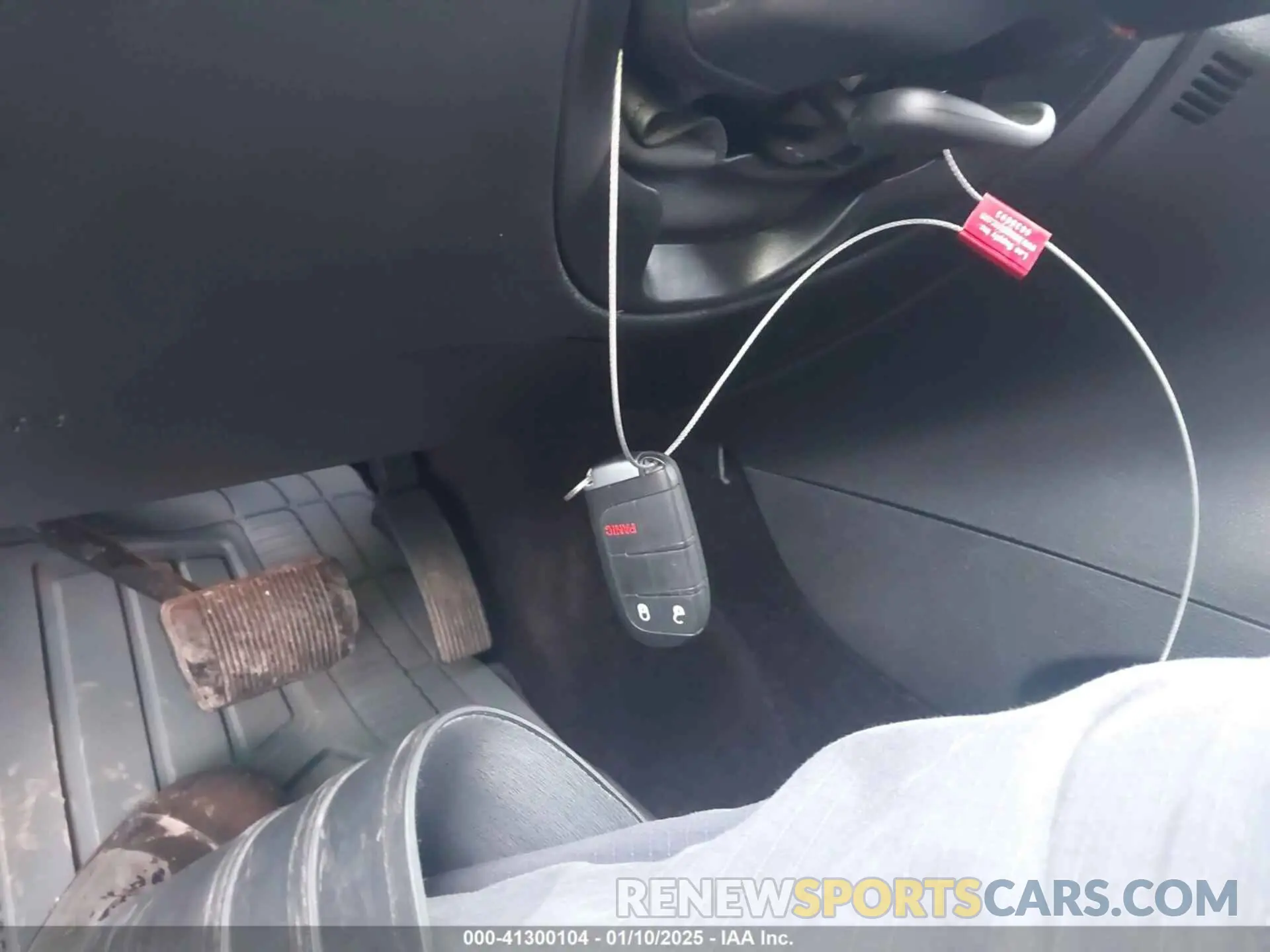 11 Photograph of a damaged car 1C4RJEAG0KC543895 JEEP GRAND CHEROKEE 2019