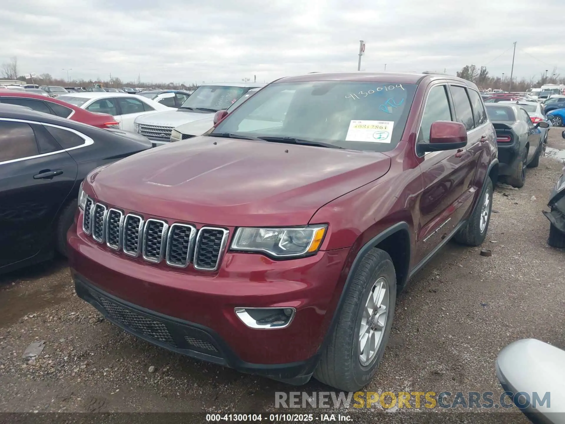 2 Photograph of a damaged car 1C4RJEAG0KC543895 JEEP GRAND CHEROKEE 2019