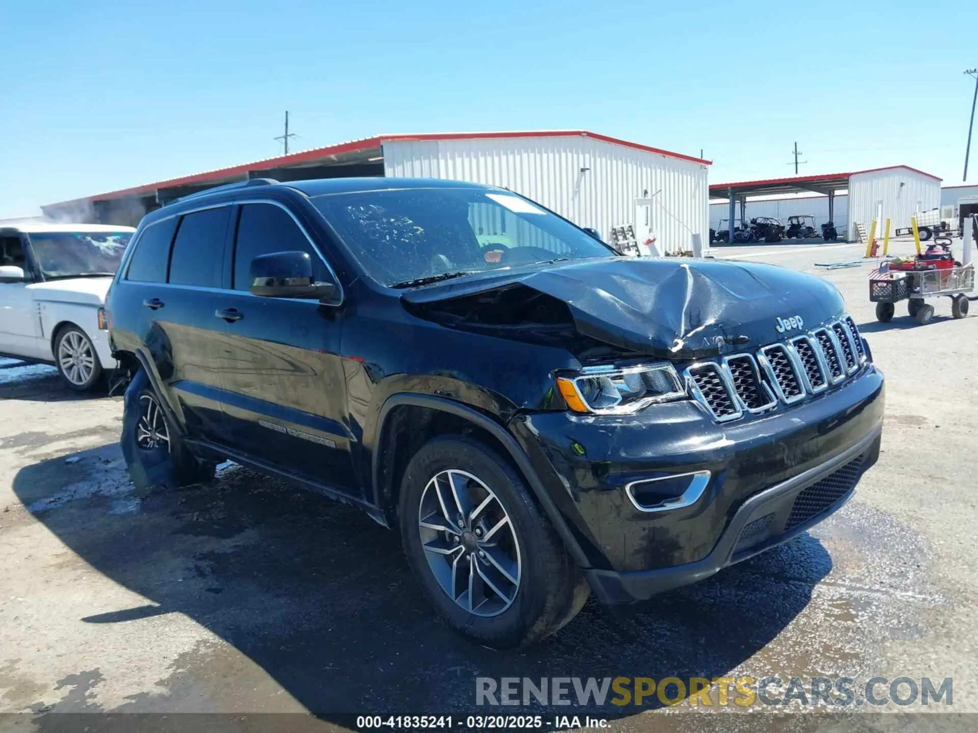 1 Photograph of a damaged car 1C4RJEAG0KC581112 JEEP GRAND CHEROKEE 2019