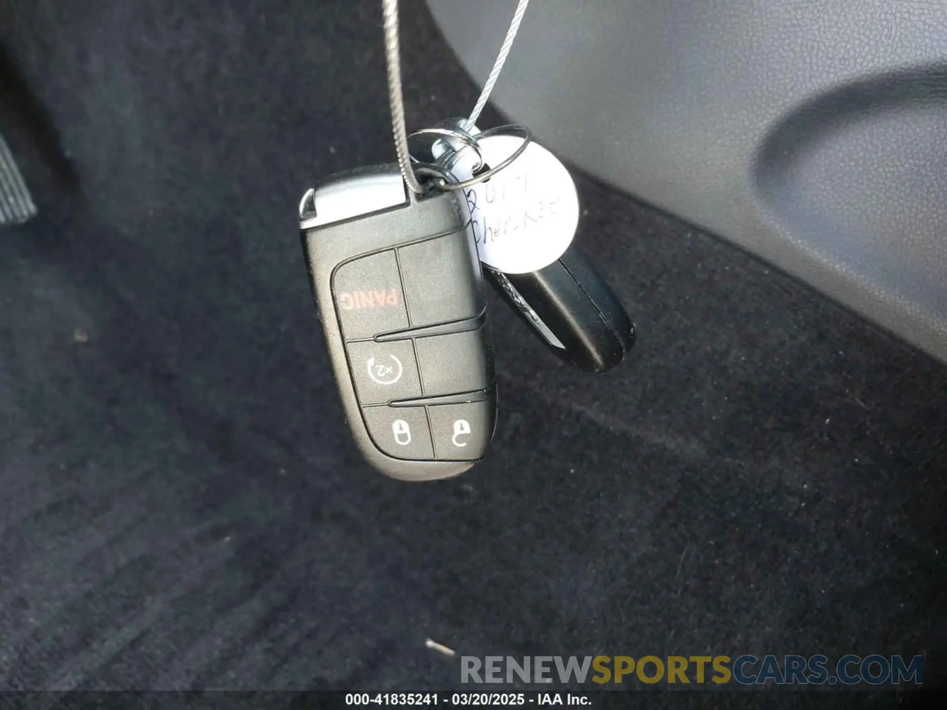 11 Photograph of a damaged car 1C4RJEAG0KC581112 JEEP GRAND CHEROKEE 2019