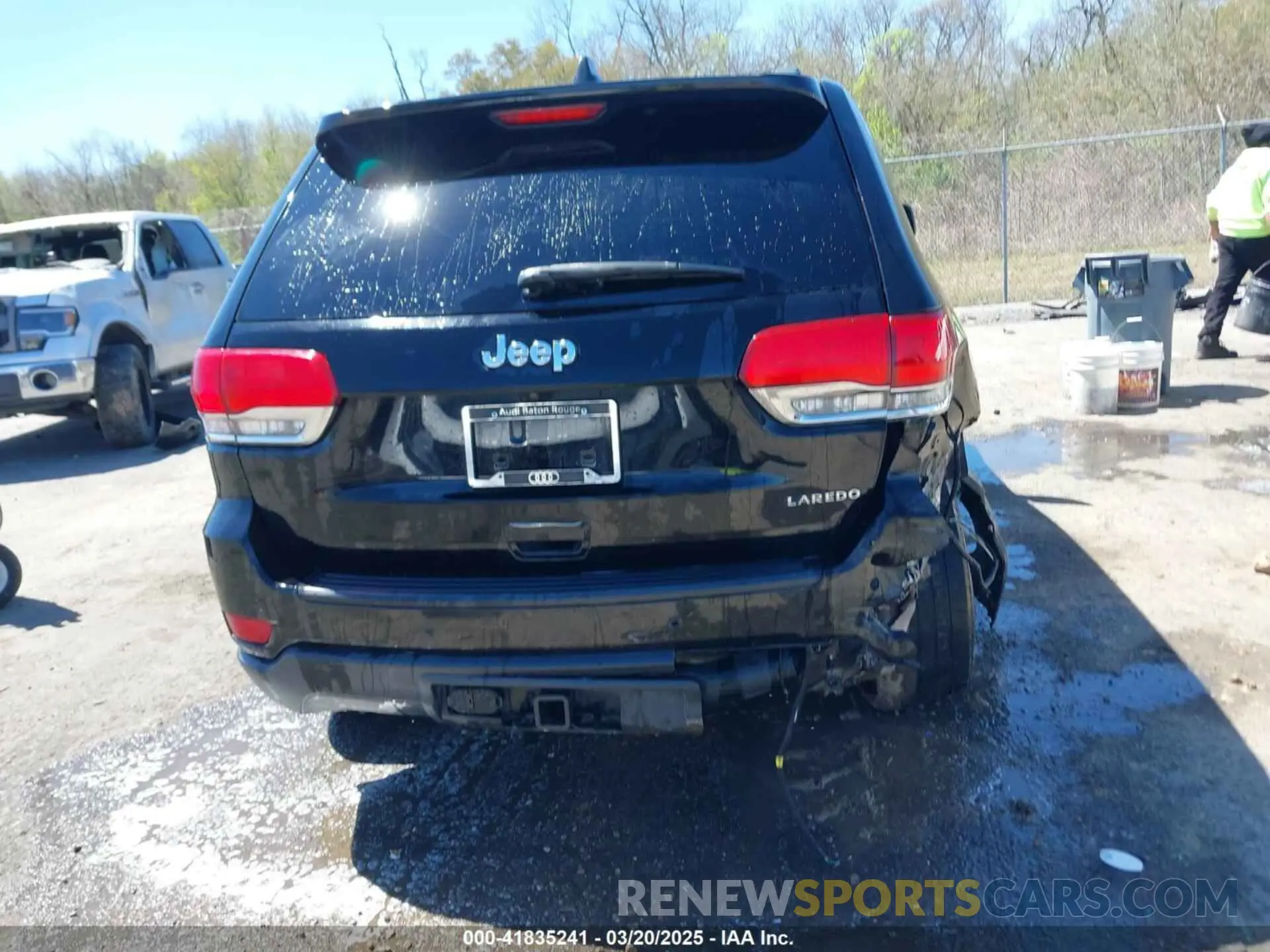 16 Photograph of a damaged car 1C4RJEAG0KC581112 JEEP GRAND CHEROKEE 2019