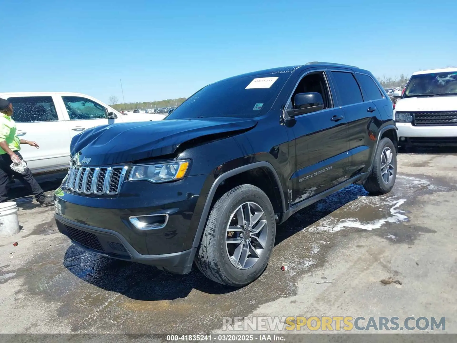 2 Photograph of a damaged car 1C4RJEAG0KC581112 JEEP GRAND CHEROKEE 2019