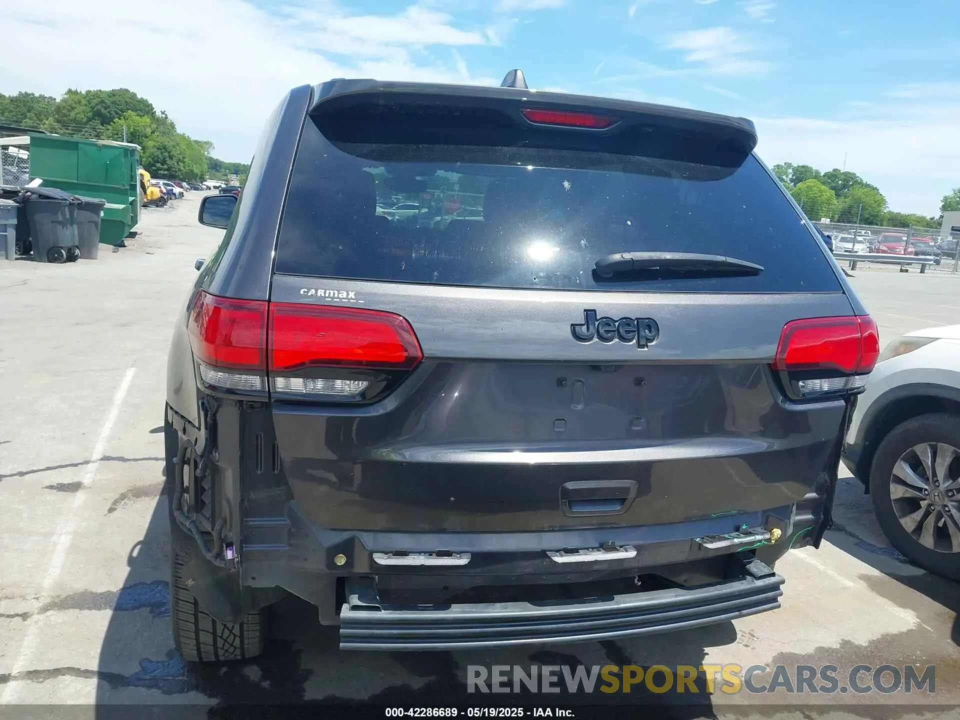 6 Photograph of a damaged car 1C4RJEAG0KC778605 JEEP GRAND CHEROKEE 2019