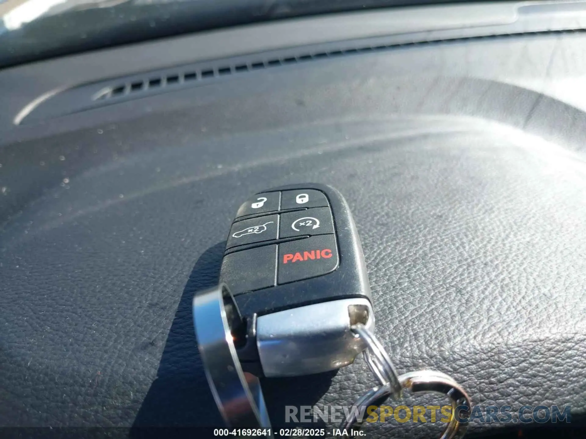 11 Photograph of a damaged car 1C4RJEAG1KC530797 JEEP GRAND CHEROKEE 2019