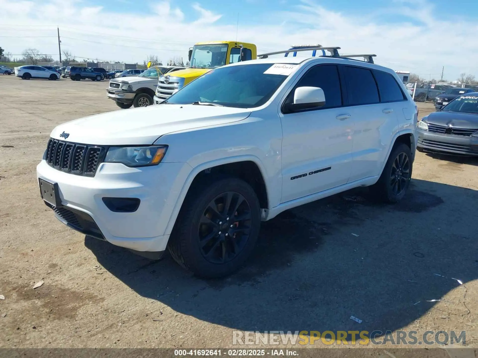 2 Photograph of a damaged car 1C4RJEAG1KC530797 JEEP GRAND CHEROKEE 2019