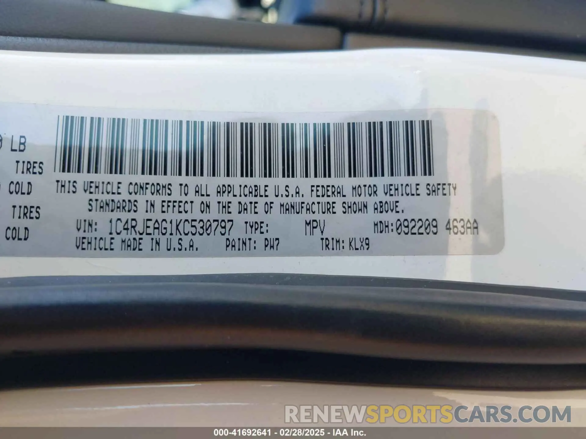 9 Photograph of a damaged car 1C4RJEAG1KC530797 JEEP GRAND CHEROKEE 2019