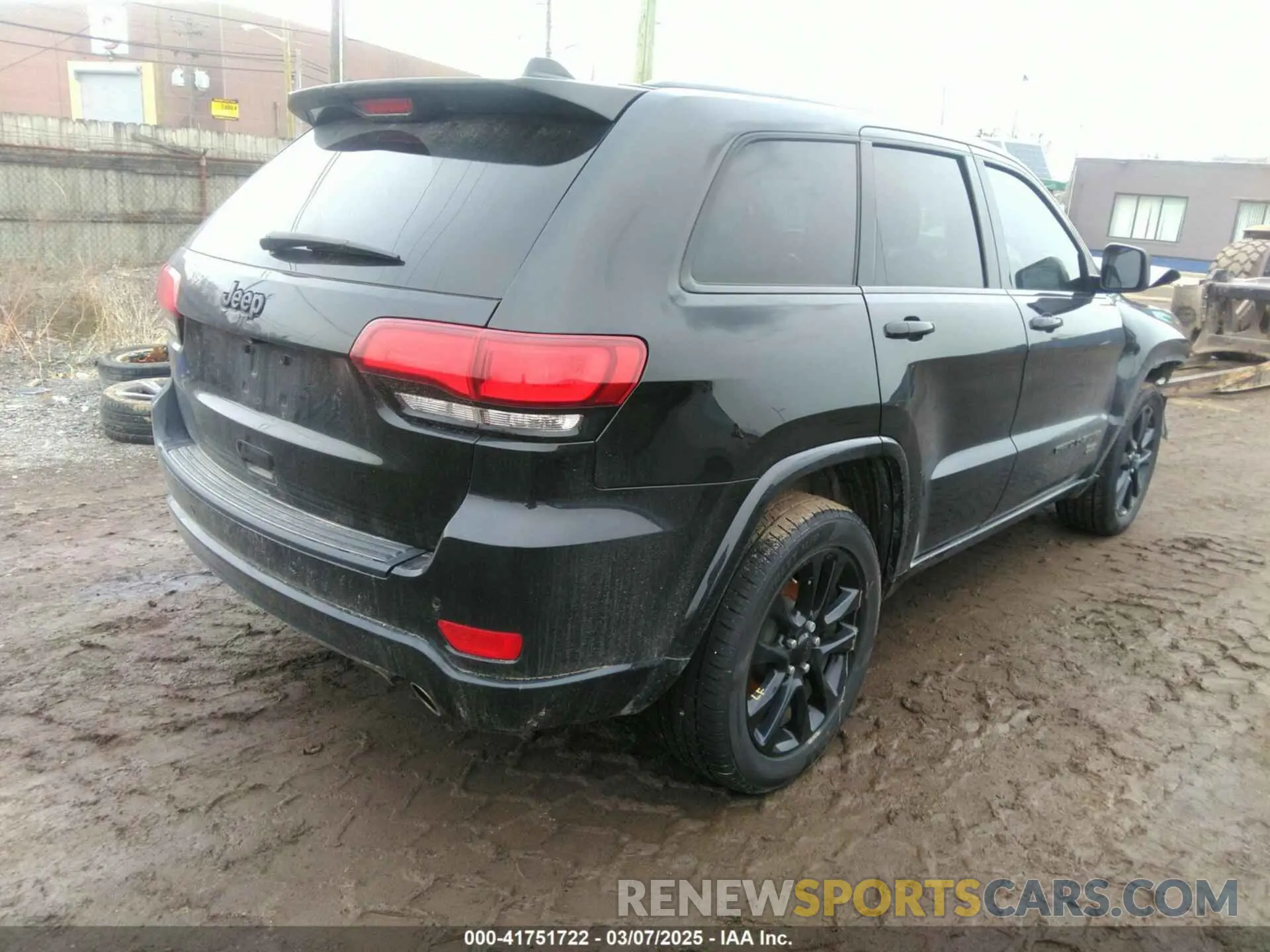 4 Photograph of a damaged car 1C4RJEAG3KC530347 JEEP GRAND CHEROKEE 2019