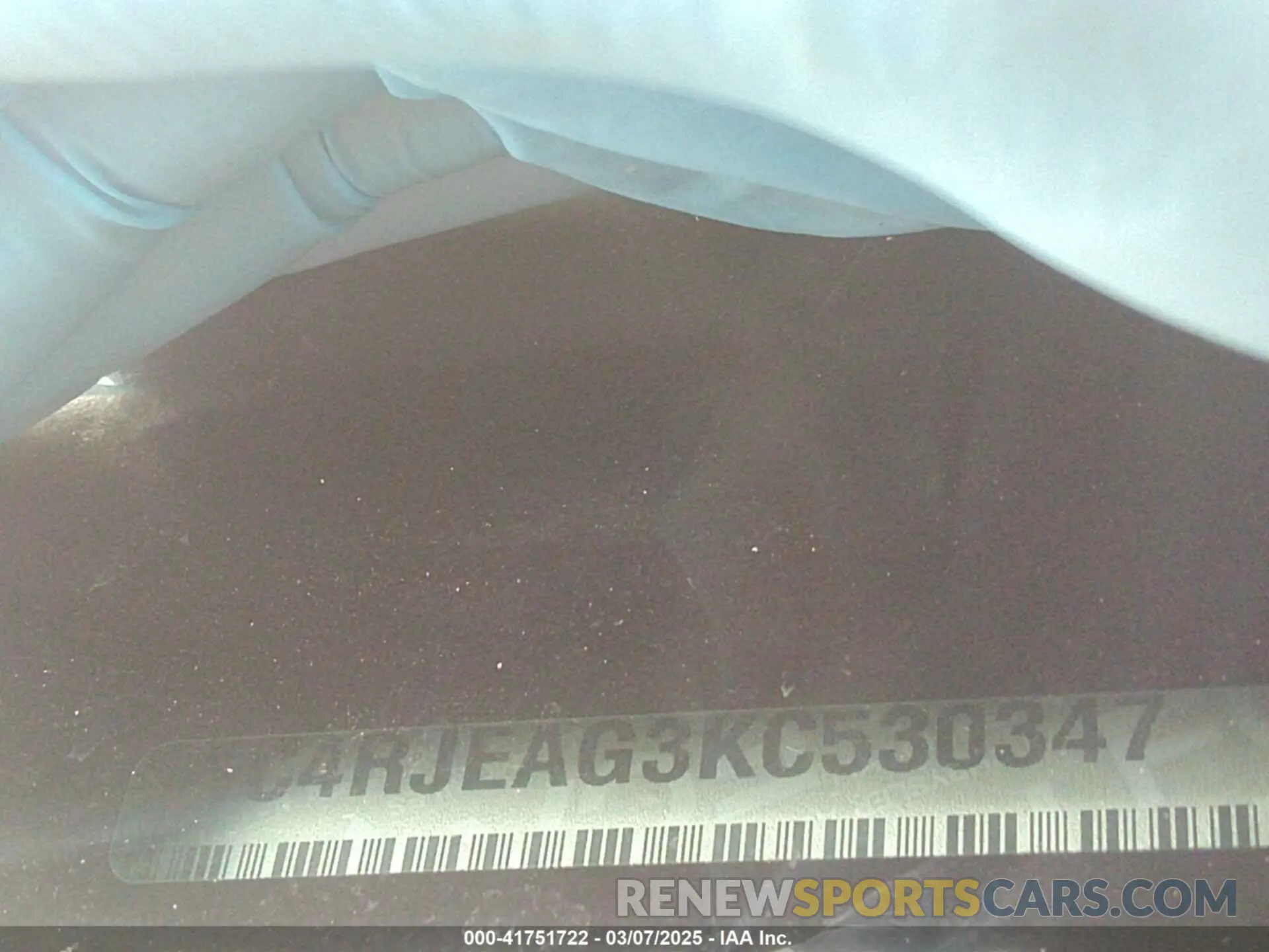 9 Photograph of a damaged car 1C4RJEAG3KC530347 JEEP GRAND CHEROKEE 2019