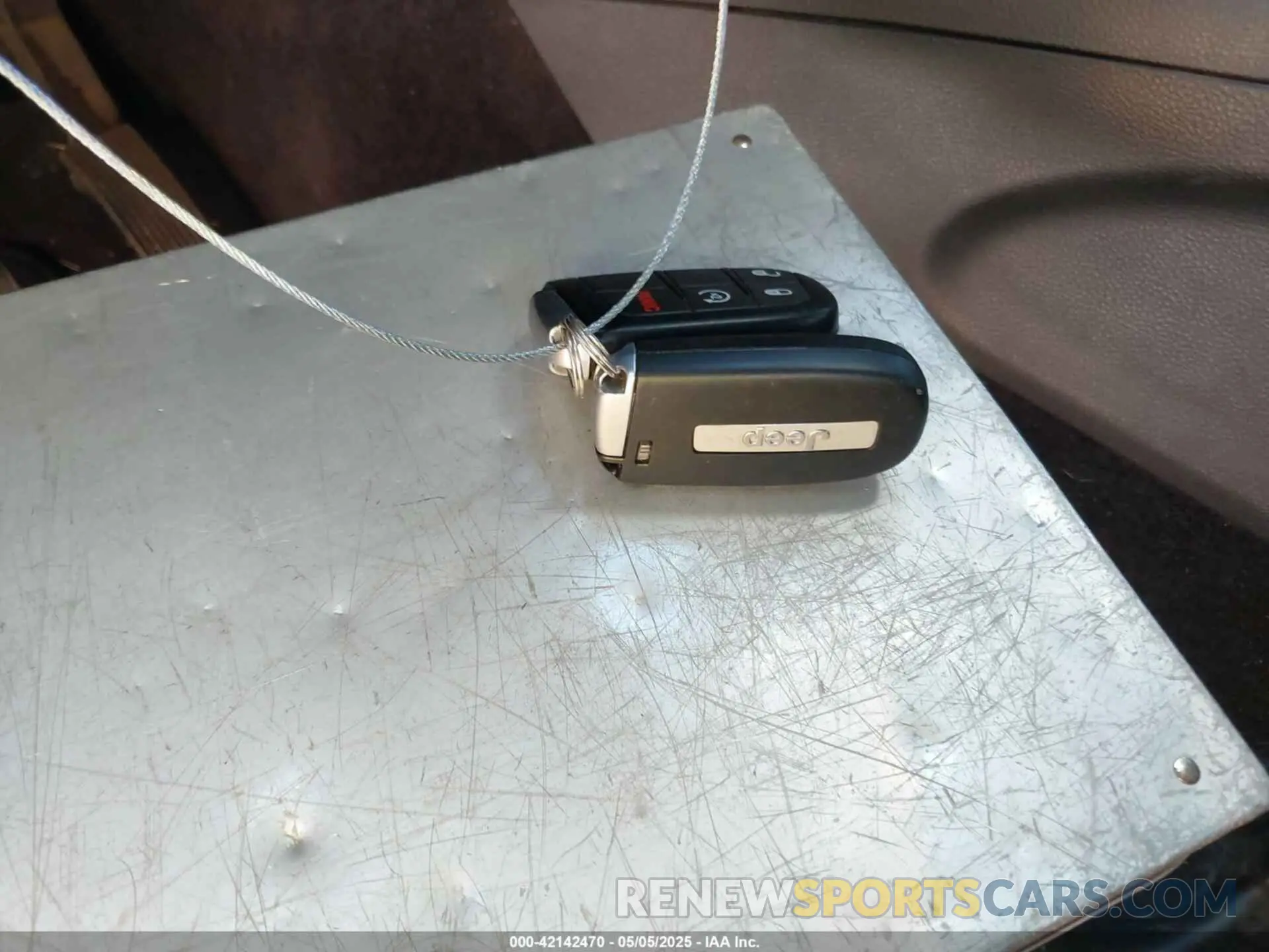 11 Photograph of a damaged car 1C4RJEAG3KC558147 JEEP GRAND CHEROKEE 2019