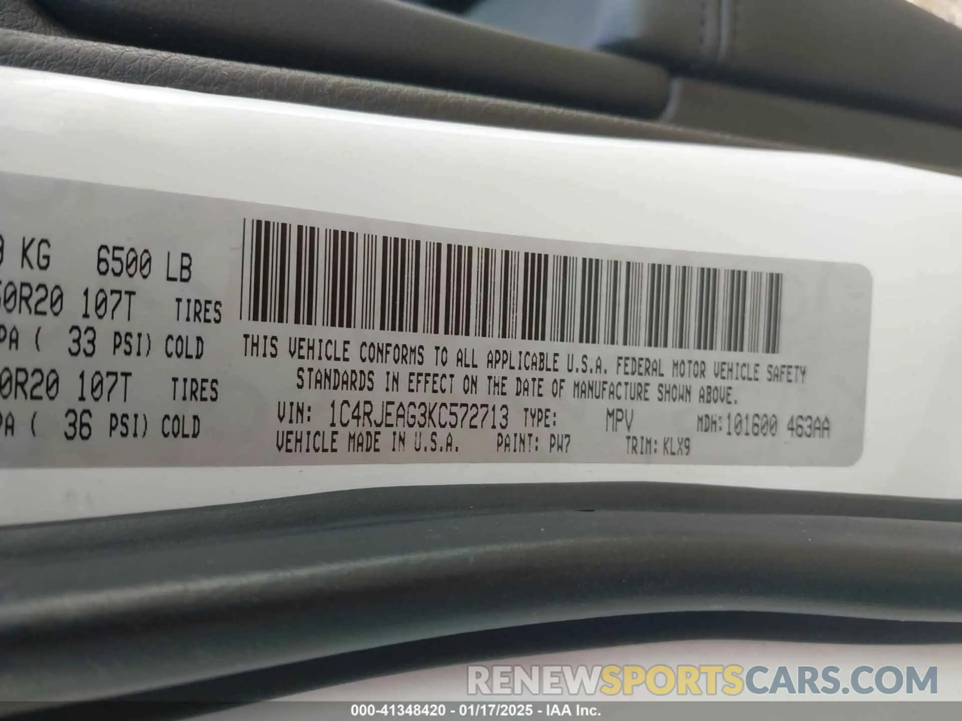 9 Photograph of a damaged car 1C4RJEAG3KC572713 JEEP GRAND CHEROKEE 2019