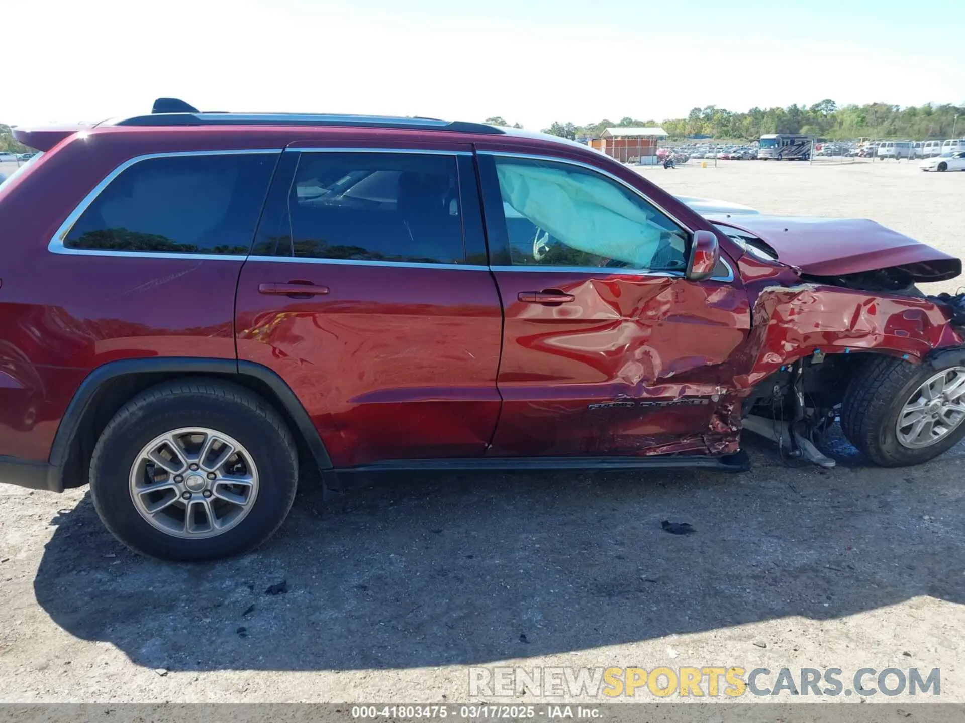 13 Photograph of a damaged car 1C4RJEAG3KC650035 JEEP GRAND CHEROKEE 2019