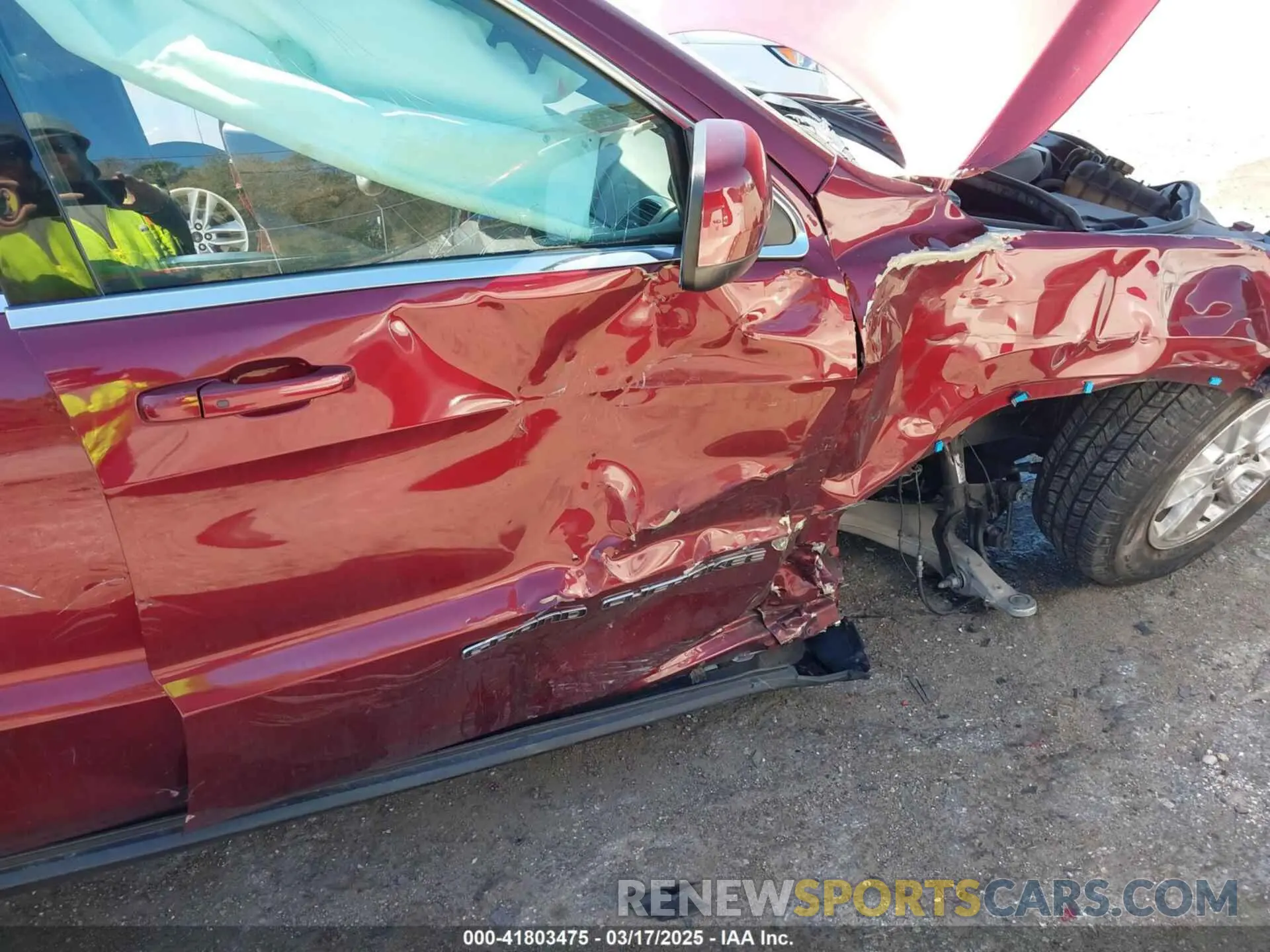 6 Photograph of a damaged car 1C4RJEAG3KC650035 JEEP GRAND CHEROKEE 2019