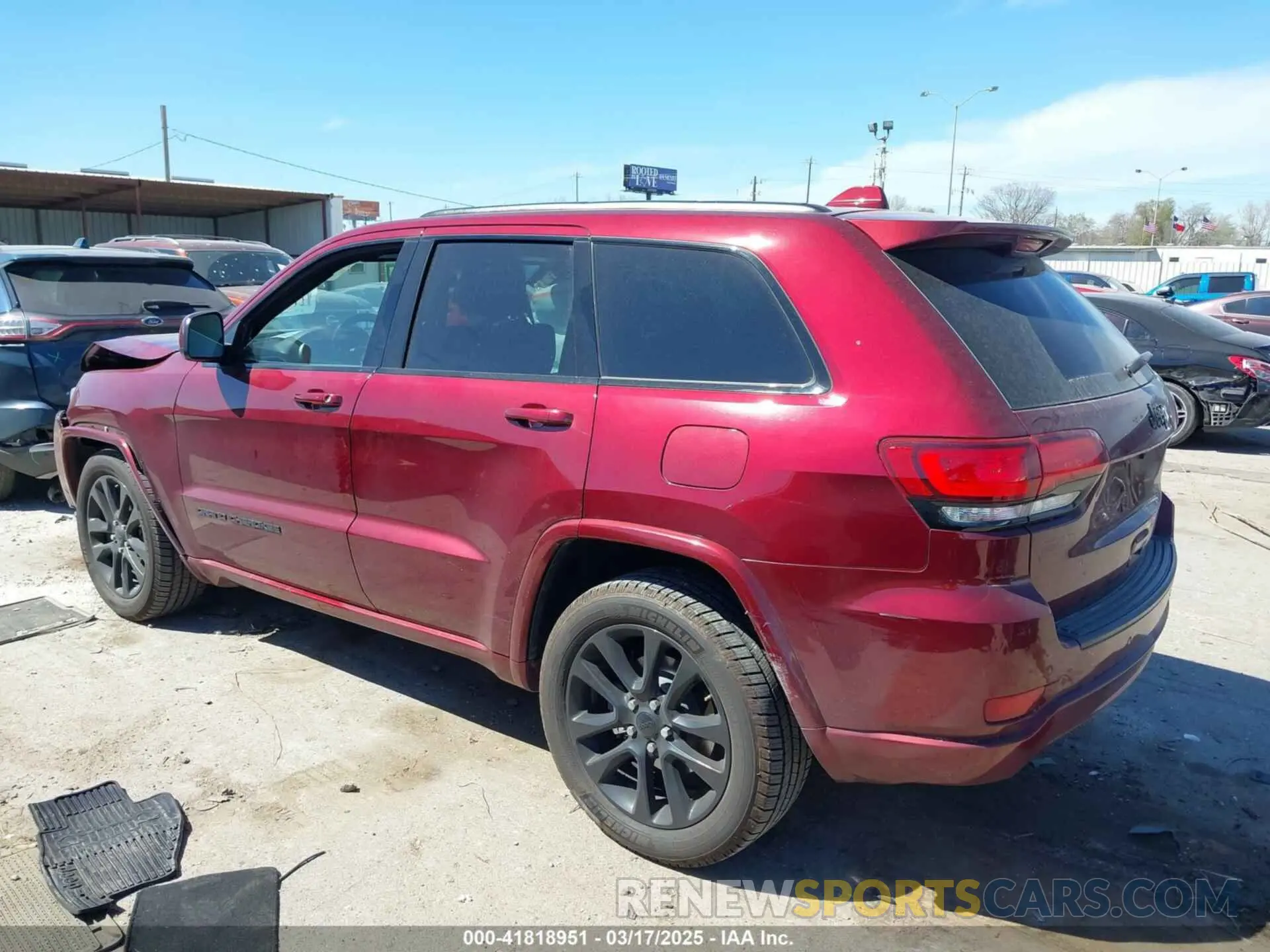 3 Photograph of a damaged car 1C4RJEAG3KC776881 JEEP GRAND CHEROKEE 2019