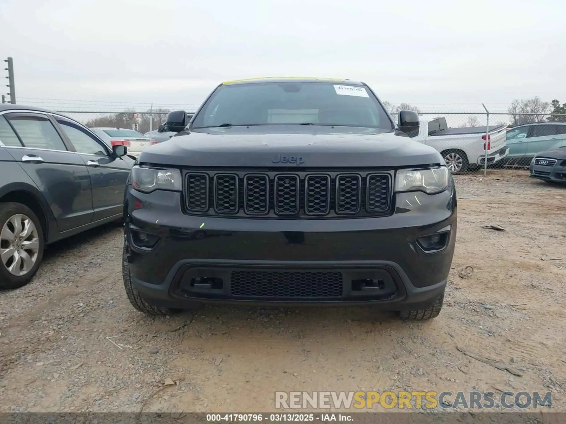 12 Photograph of a damaged car 1C4RJEAG3KC816988 JEEP GRAND CHEROKEE 2019