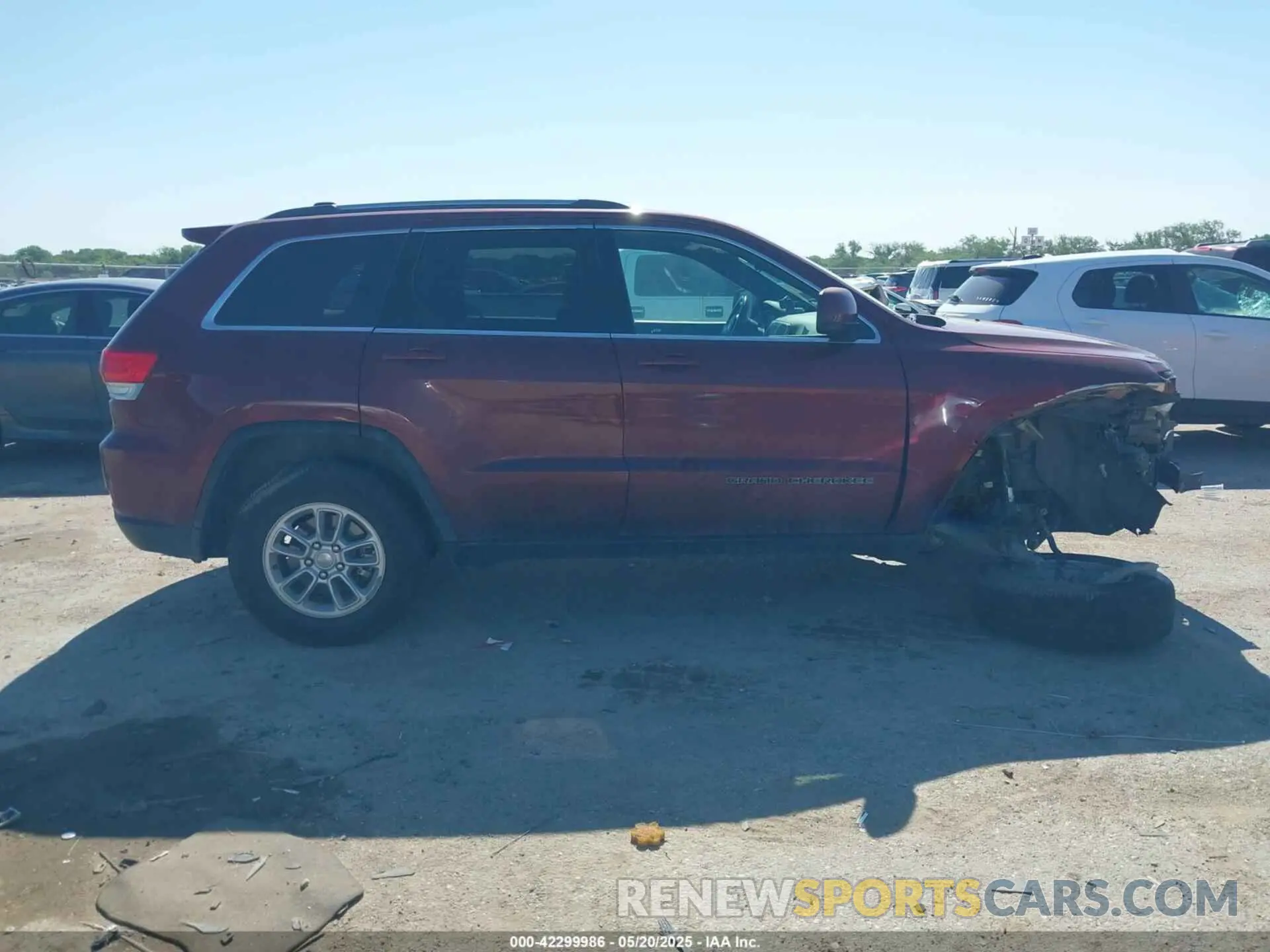 14 Photograph of a damaged car 1C4RJEAG3KC851756 JEEP GRAND CHEROKEE 2019