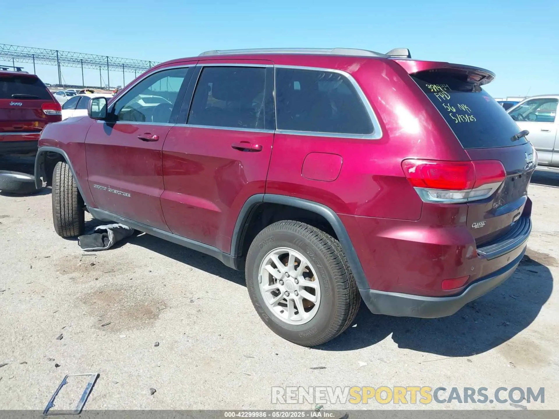 3 Photograph of a damaged car 1C4RJEAG3KC851756 JEEP GRAND CHEROKEE 2019
