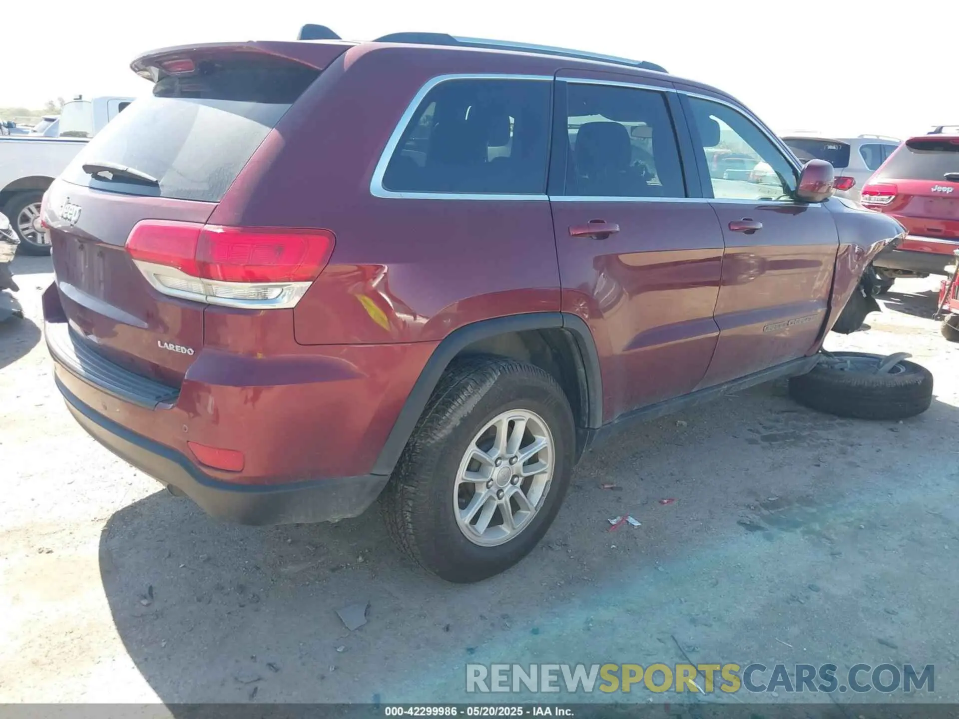 4 Photograph of a damaged car 1C4RJEAG3KC851756 JEEP GRAND CHEROKEE 2019